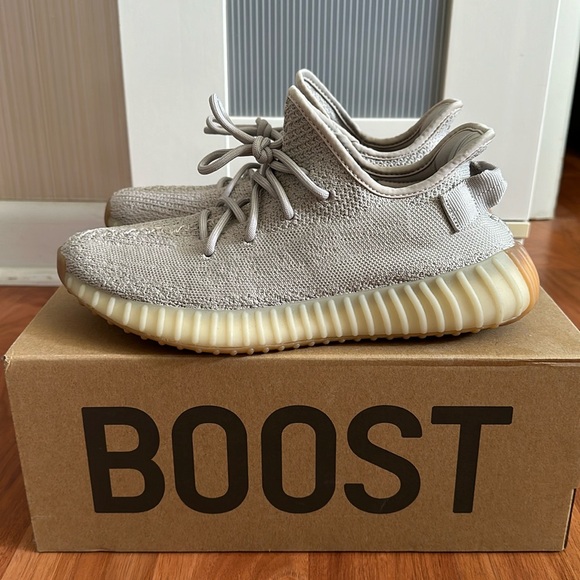Yeezy 350 V2 Sesame - Picture 1 of 6